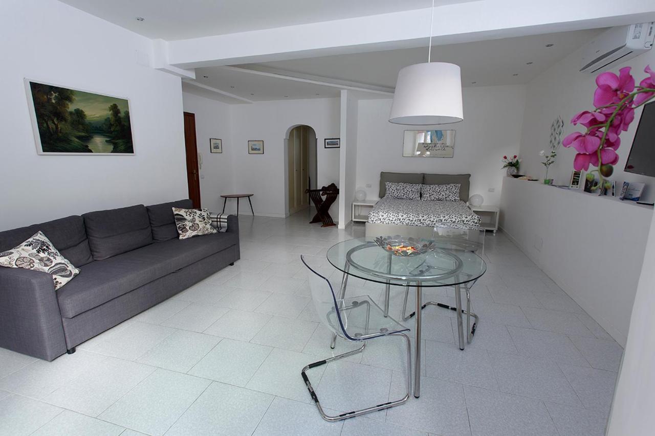 נאפולי Il San Filippo Apartment מראה חיצוני תמונה